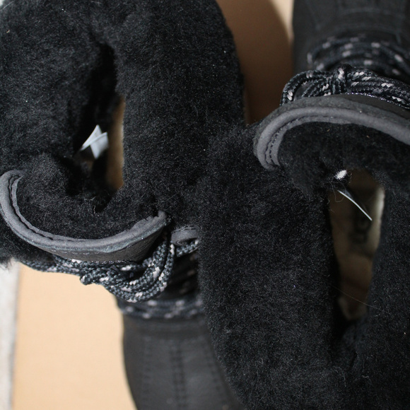 UGG ADIRONDACK‎ III WATERPROOF QUILTED WINTER BOOTS - Picture 5 of 7